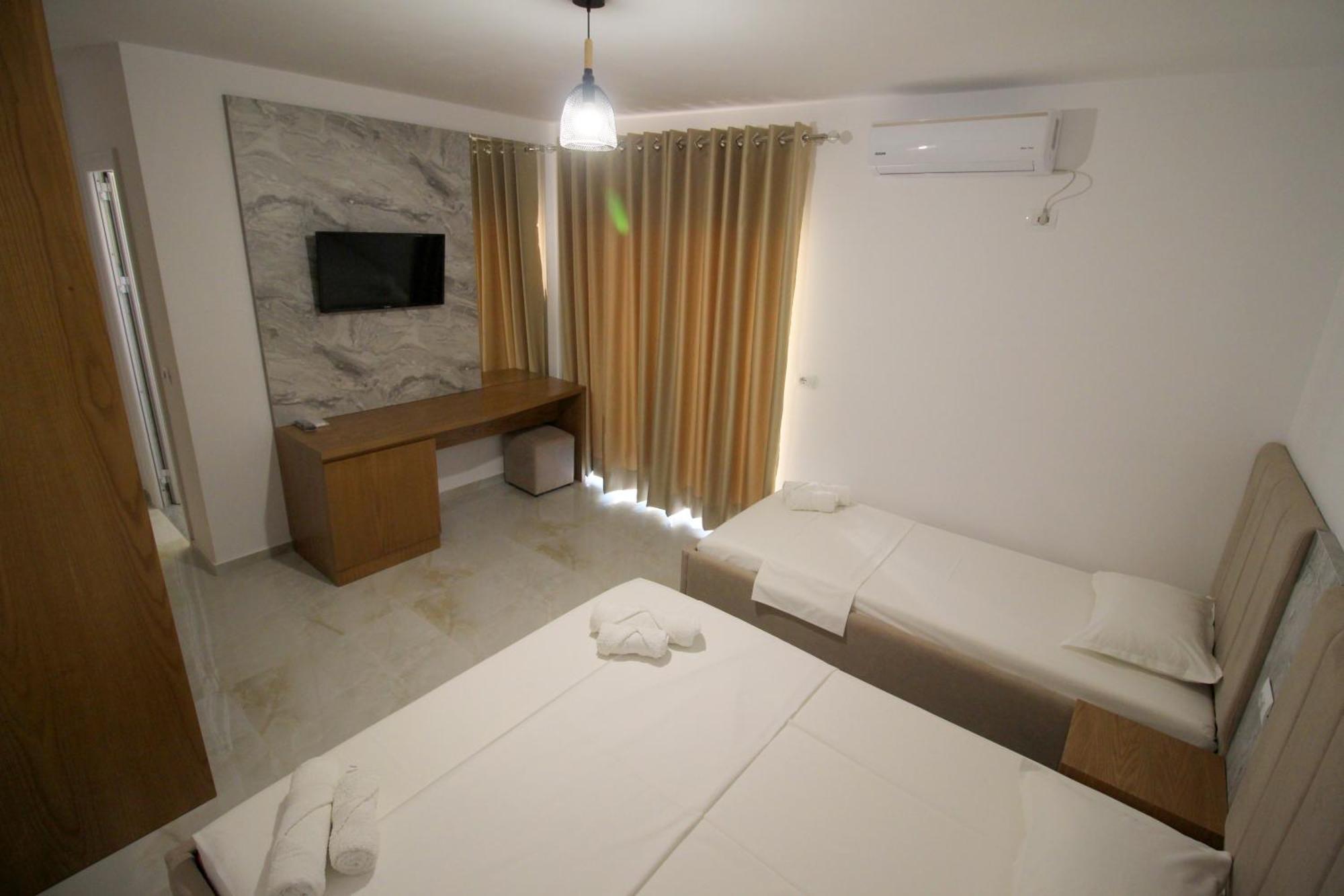 Hotel Four Islands Ksamil Ngoại thất bức ảnh